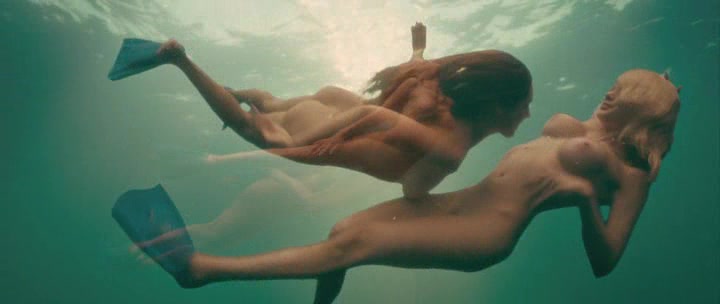 В бассейне под водой голая ▶️ смотреть онлайн секс видео